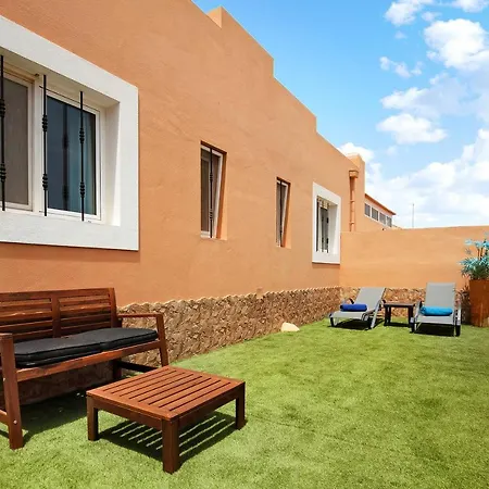 Contenta Villa *