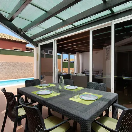 Contenta Villa